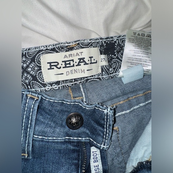 R.E.A.L. Mid Rise Stretch Whipstitch Boot Cut Jean size 27S - Picture 6 of 7